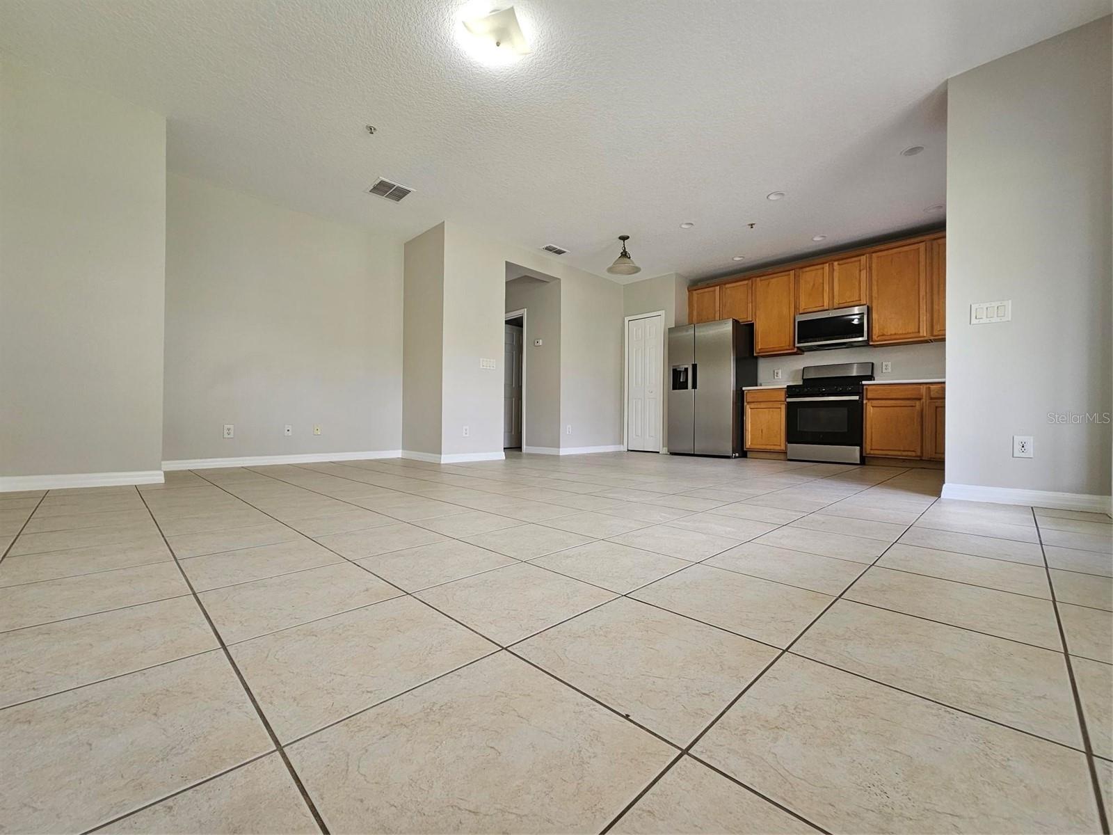 CYPRESS LAKES TWNHMS PH 2 UNIT 2 - Residential Lease