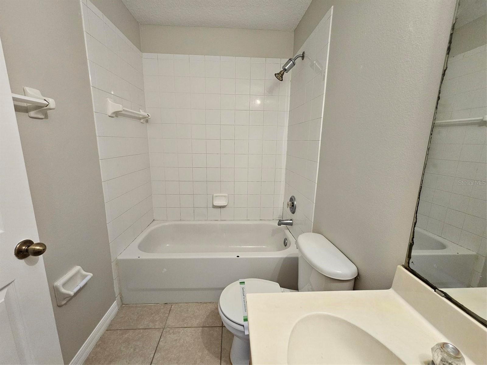 CYPRESS LAKES TWNHMS PH 2 UNIT 2 - Residential Lease