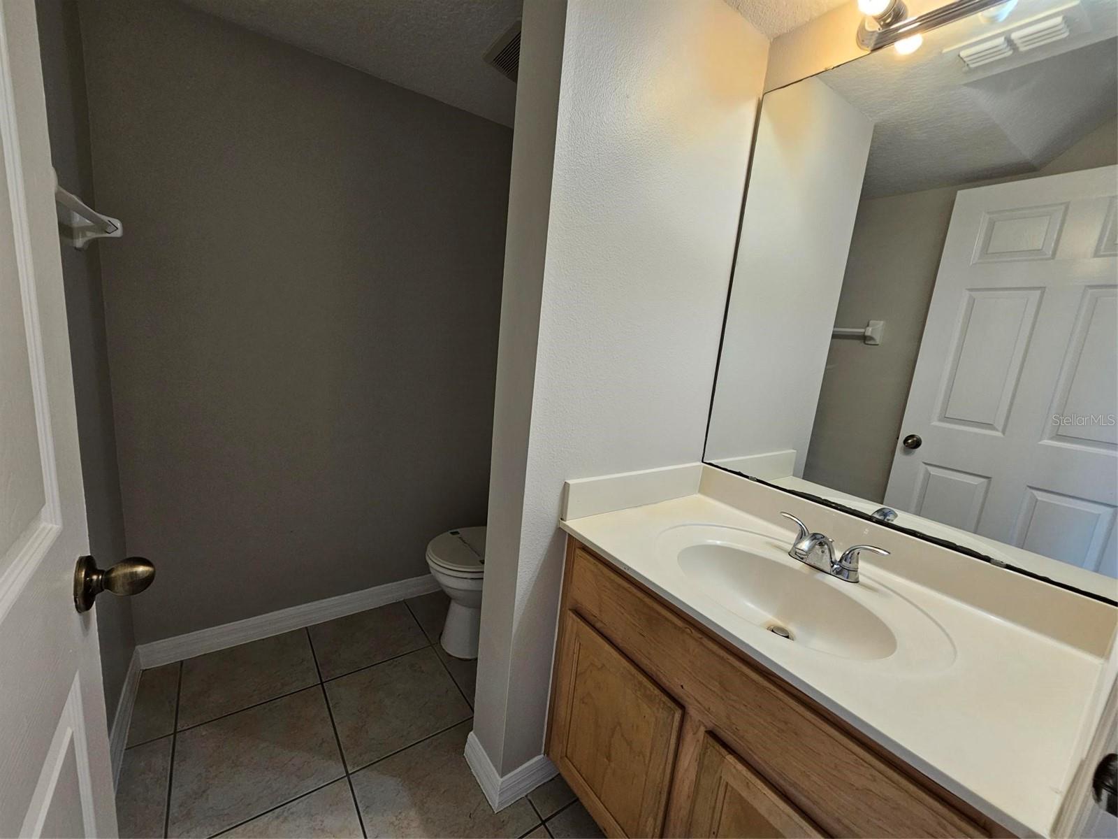 CYPRESS LAKES TWNHMS PH 2 UNIT 2 - Residential Lease