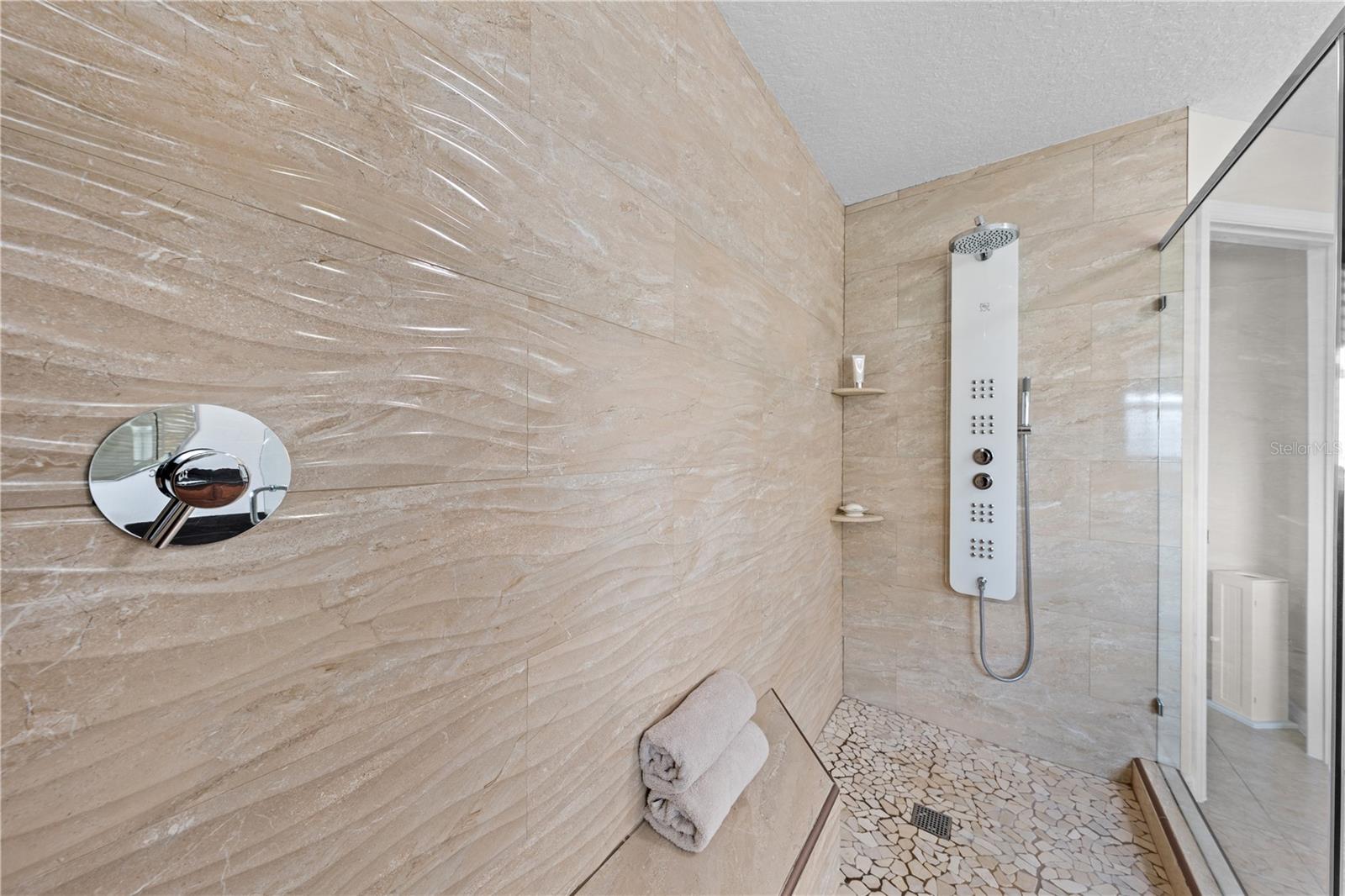 KEYSTONE POINTE PH 1 - Residential