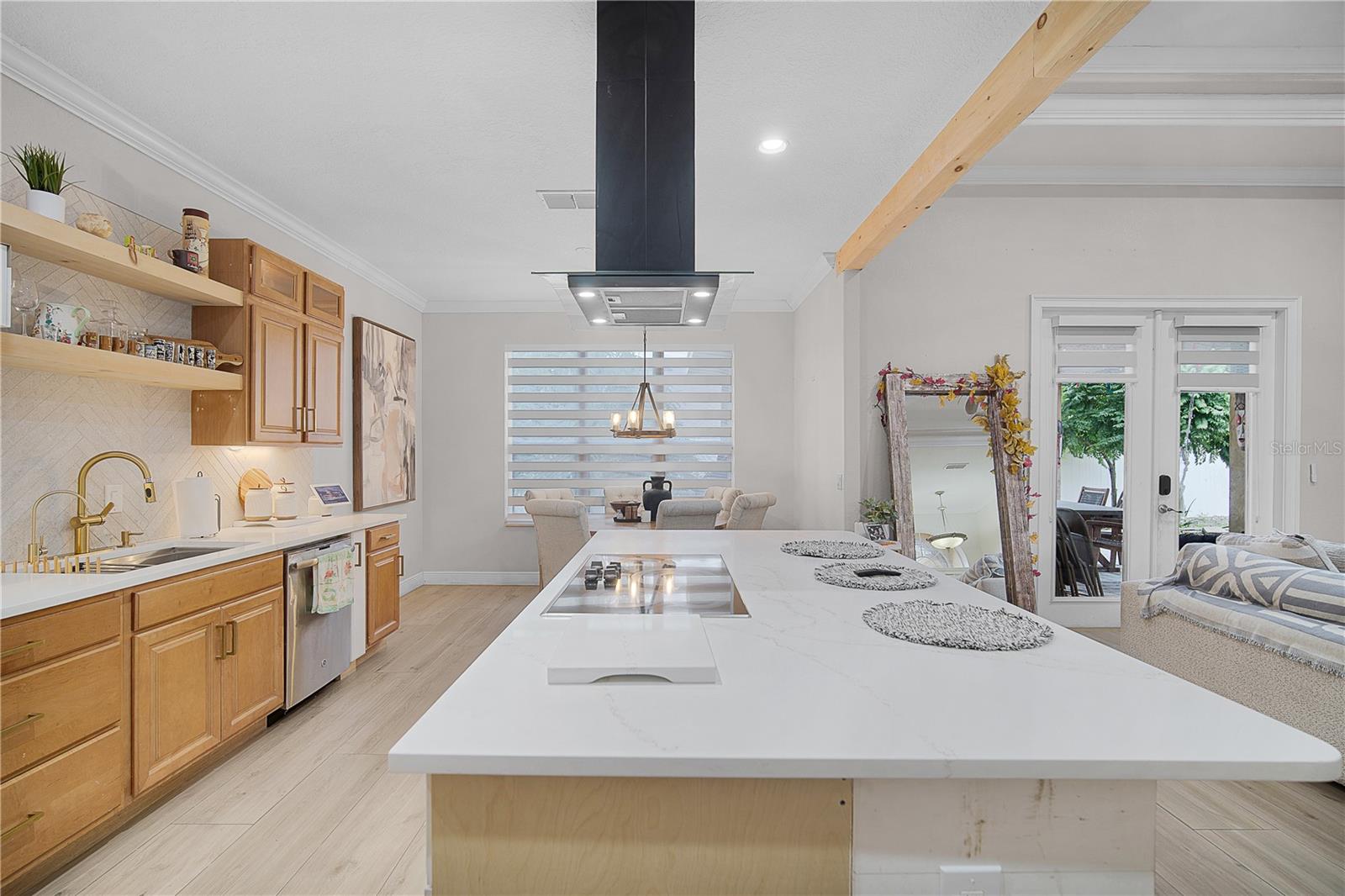 ISLAND POINTE SUB - Residential Lease