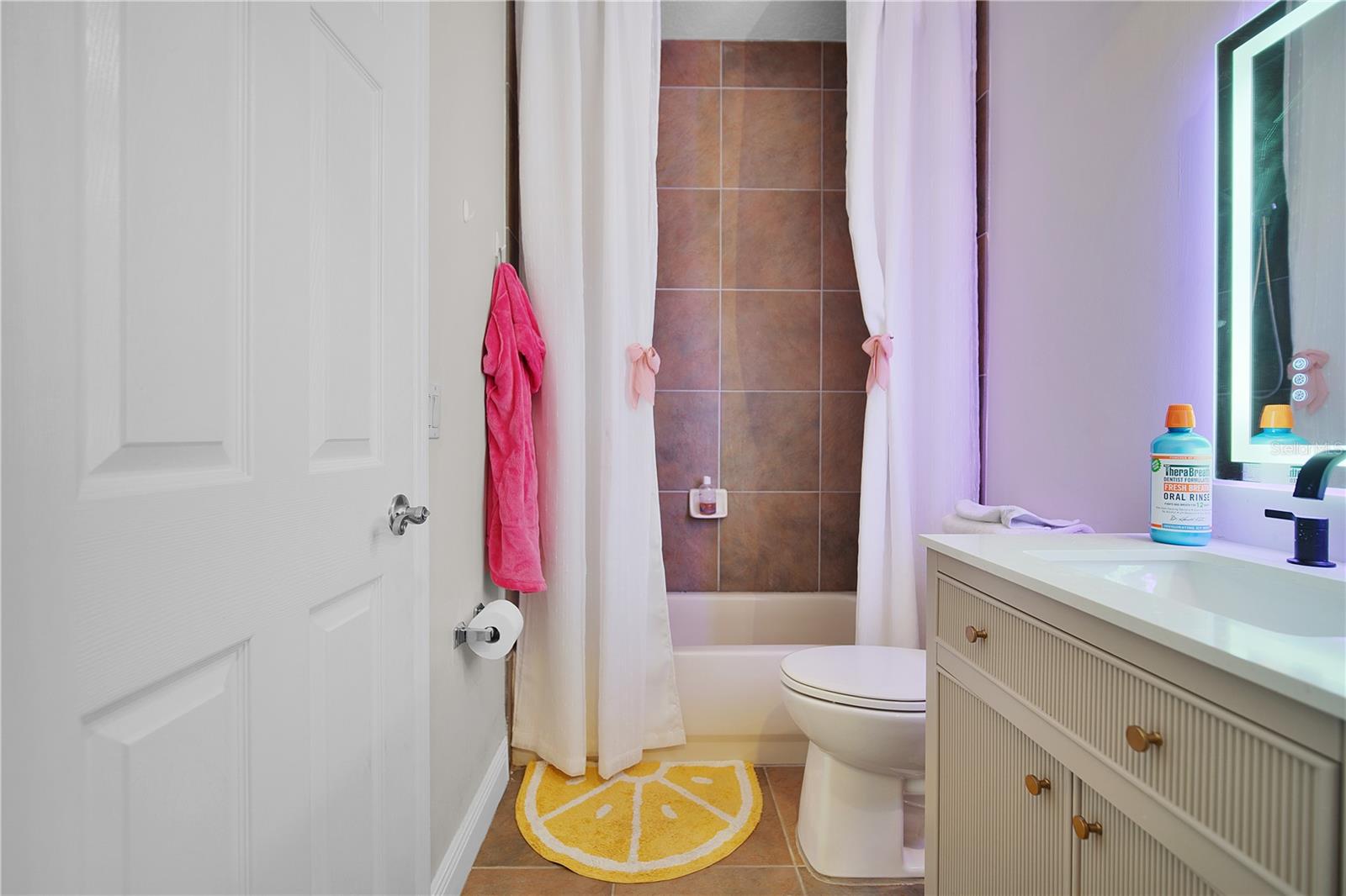 ISLAND POINTE SUB - Residential Lease