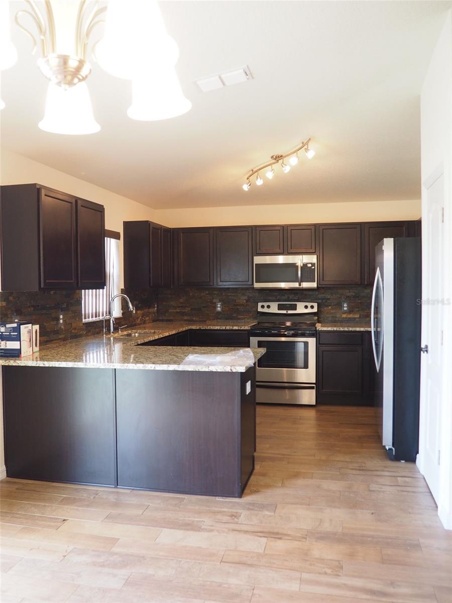 SNELL CREEK MANOR - Residential Lease