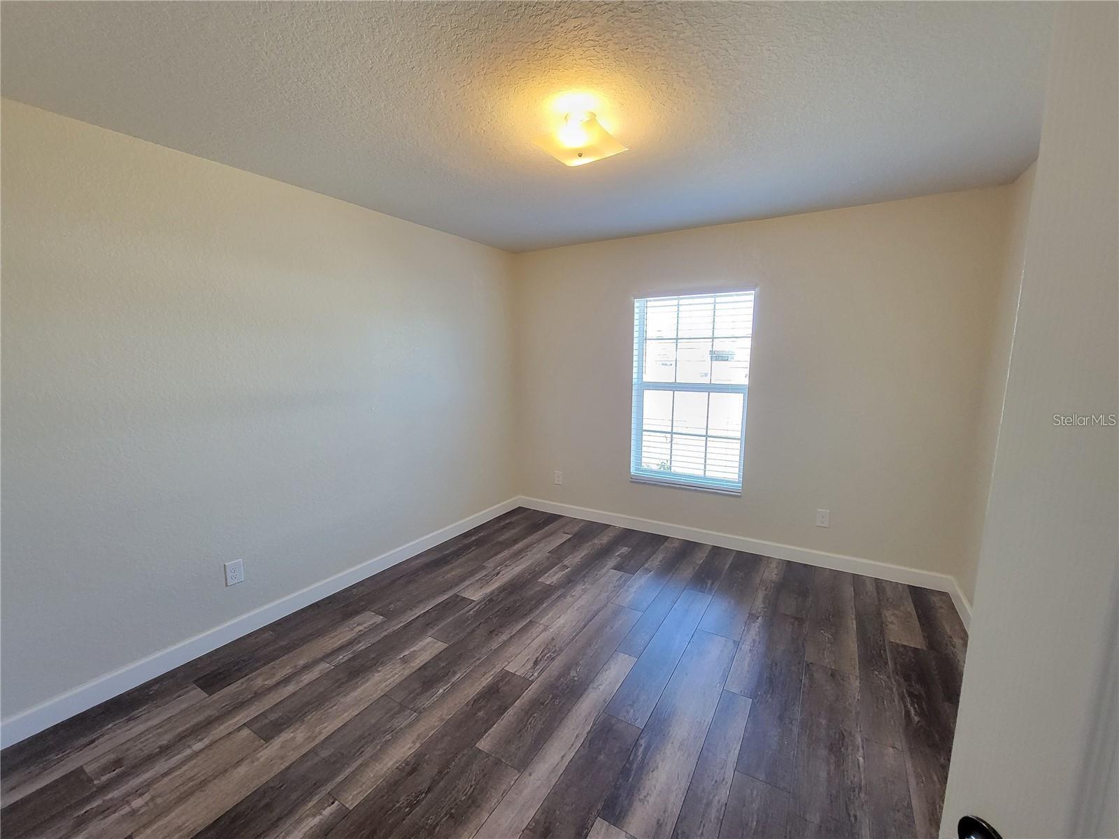 SNELL CREEK MANOR - Residential Lease
