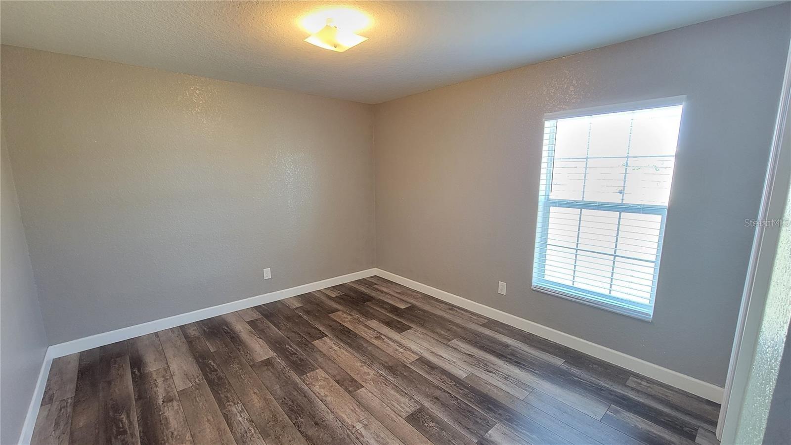 SNELL CREEK MANOR - Residential Lease