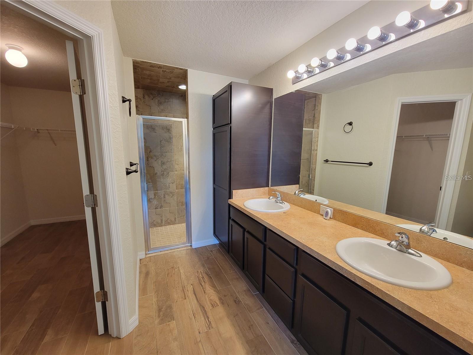 SNELL CREEK MANOR - Residential Lease