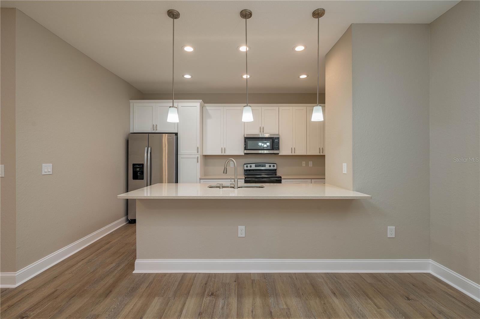 OAKS AT LAKE PARKER - Residential Lease