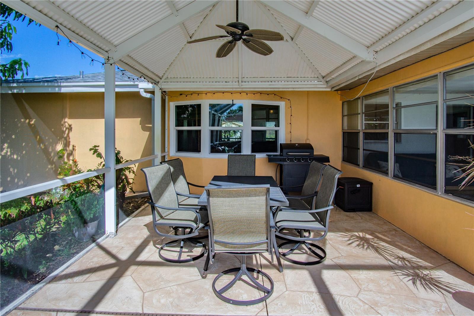 VILLAGE GREEN OF BRADENTON - Residential