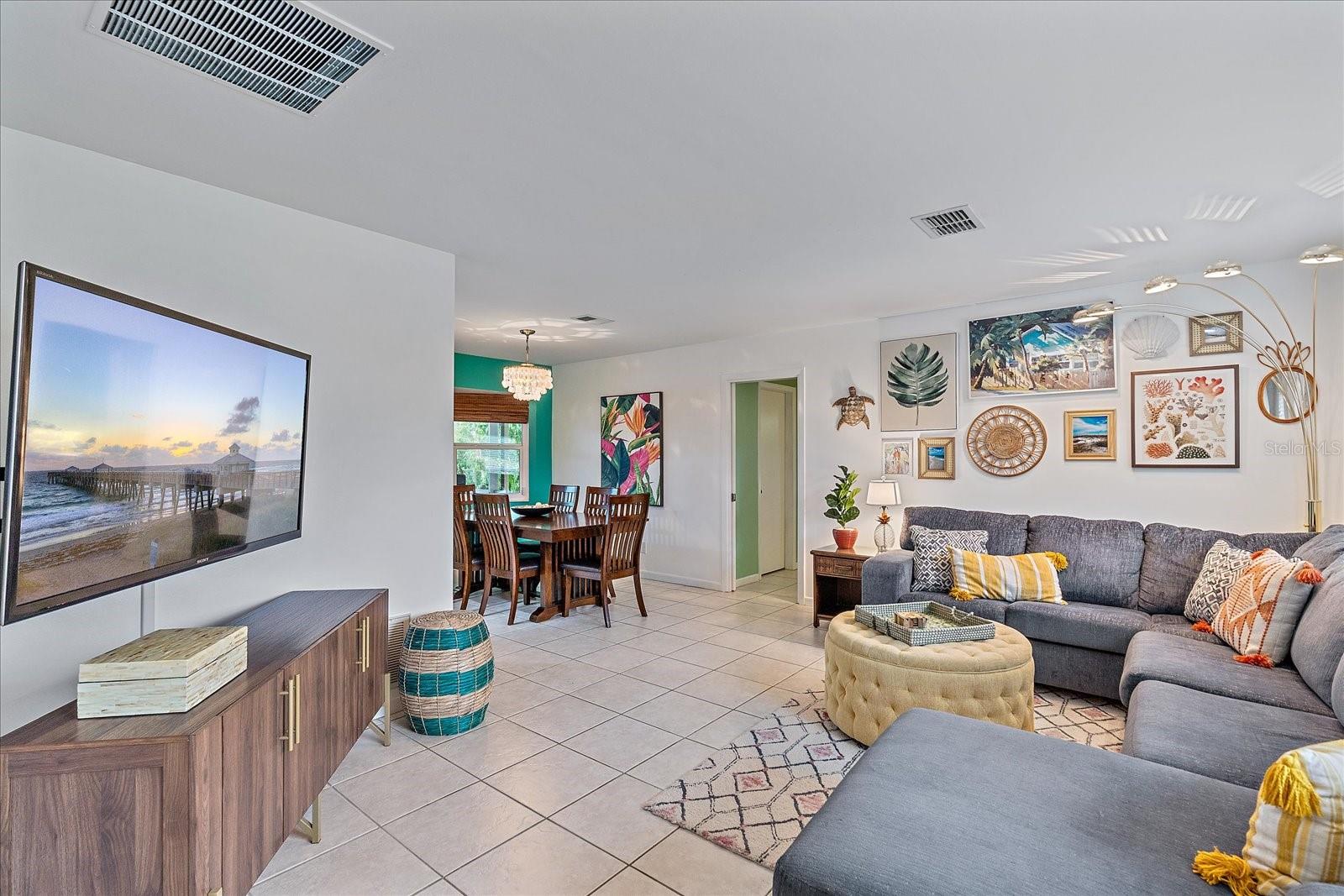 VILLAGE GREEN OF BRADENTON - Residential