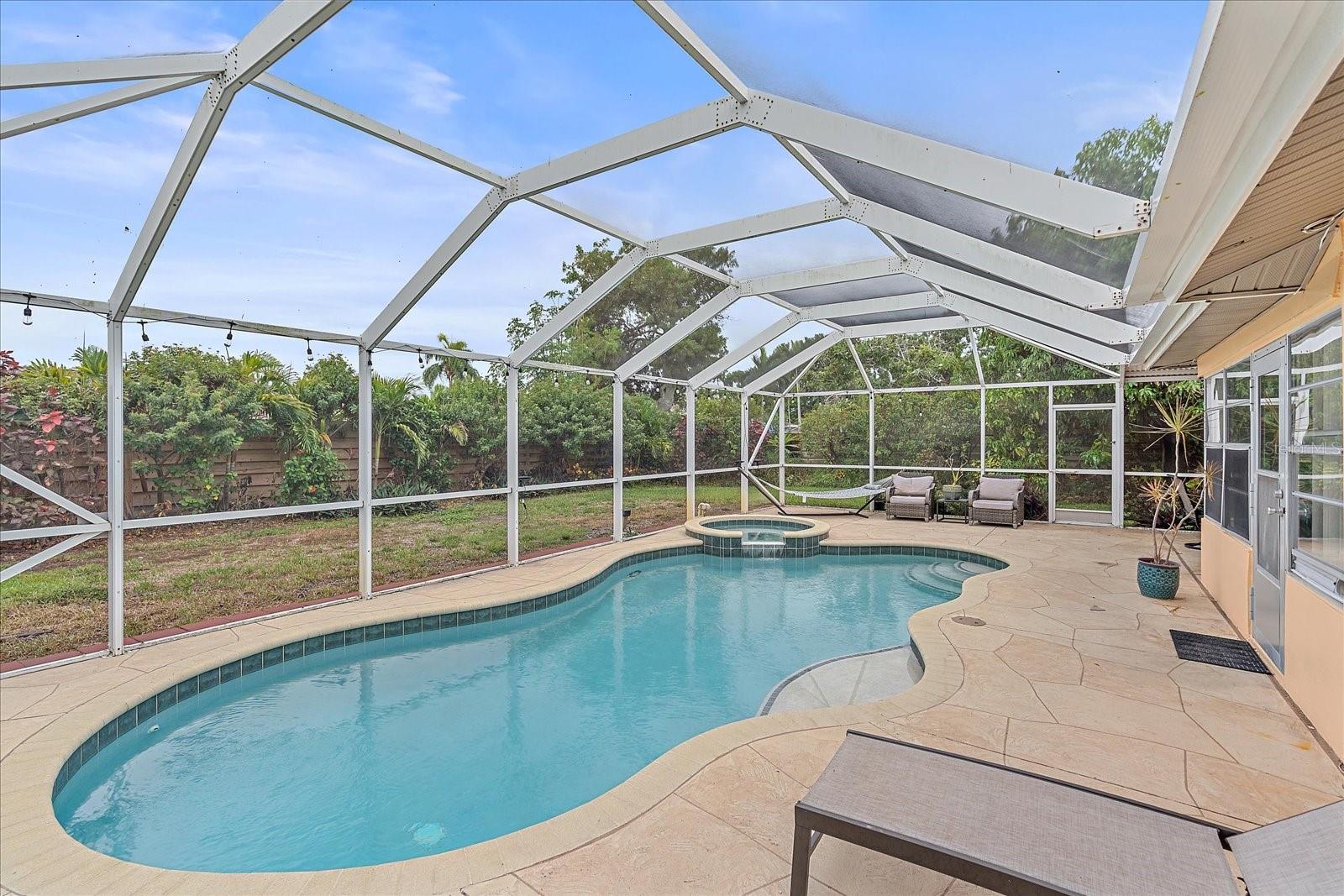 VILLAGE GREEN OF BRADENTON - Residential