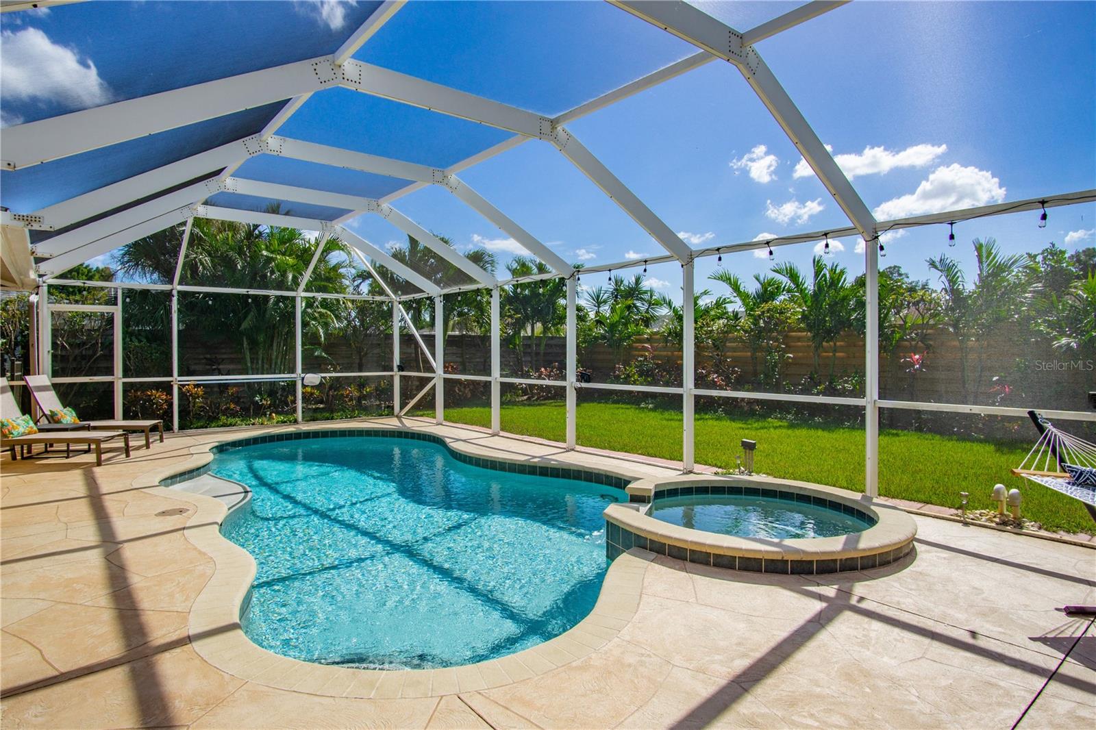 VILLAGE GREEN OF BRADENTON - Residential