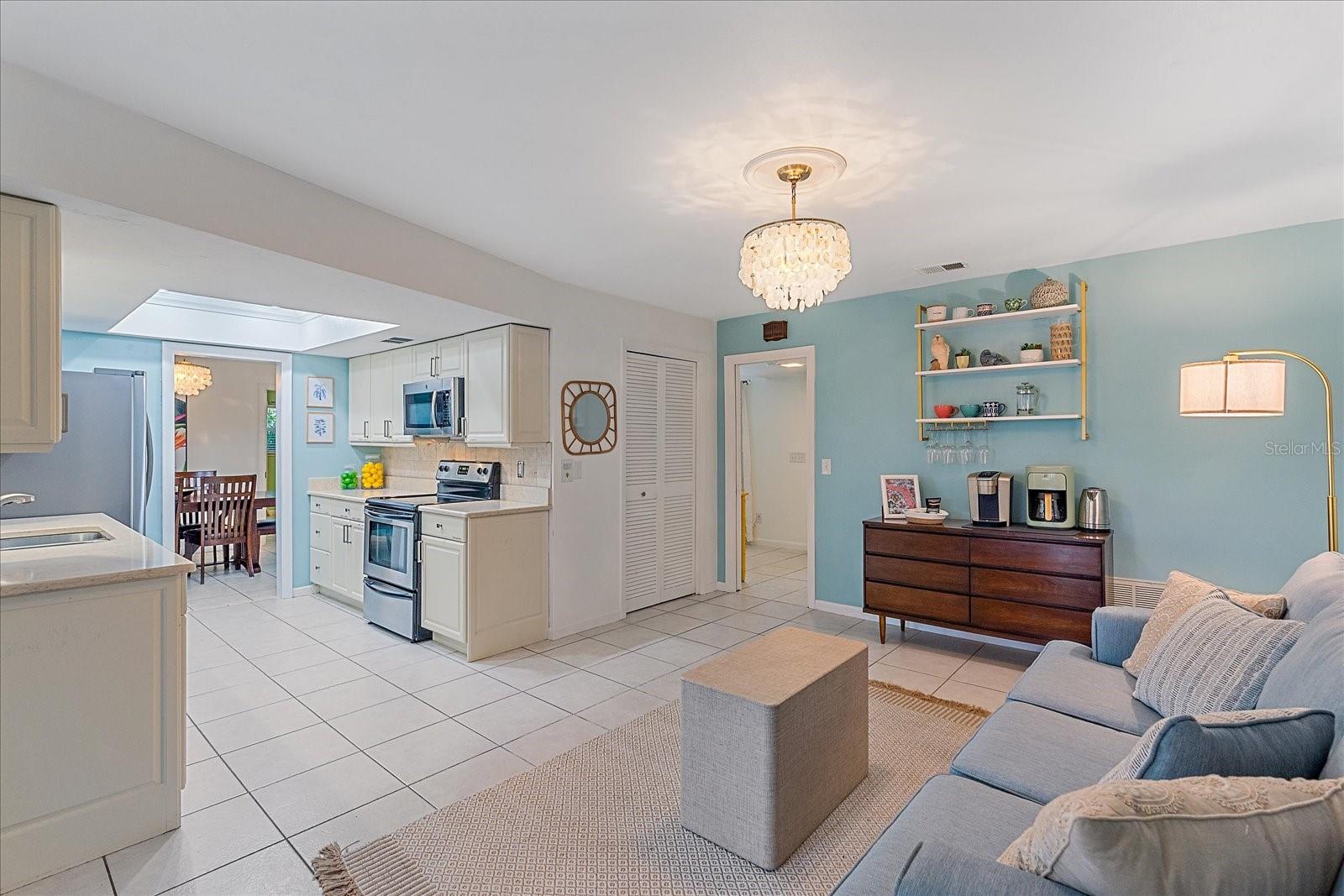 VILLAGE GREEN OF BRADENTON - Residential