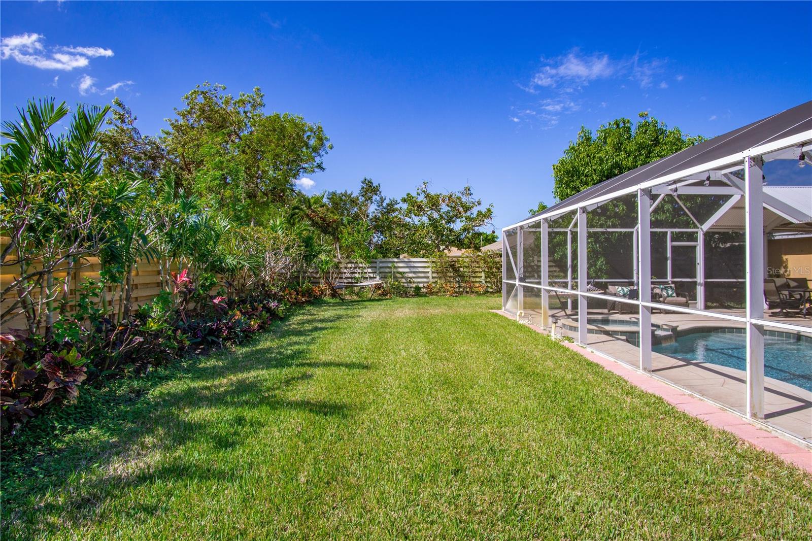 VILLAGE GREEN OF BRADENTON - Residential