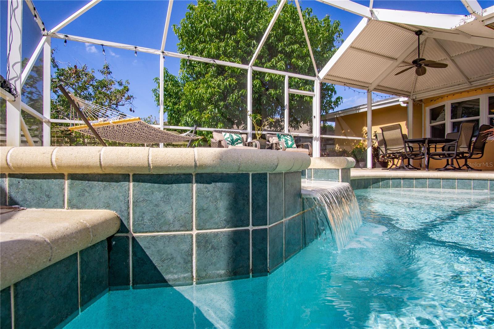 VILLAGE GREEN OF BRADENTON - Residential