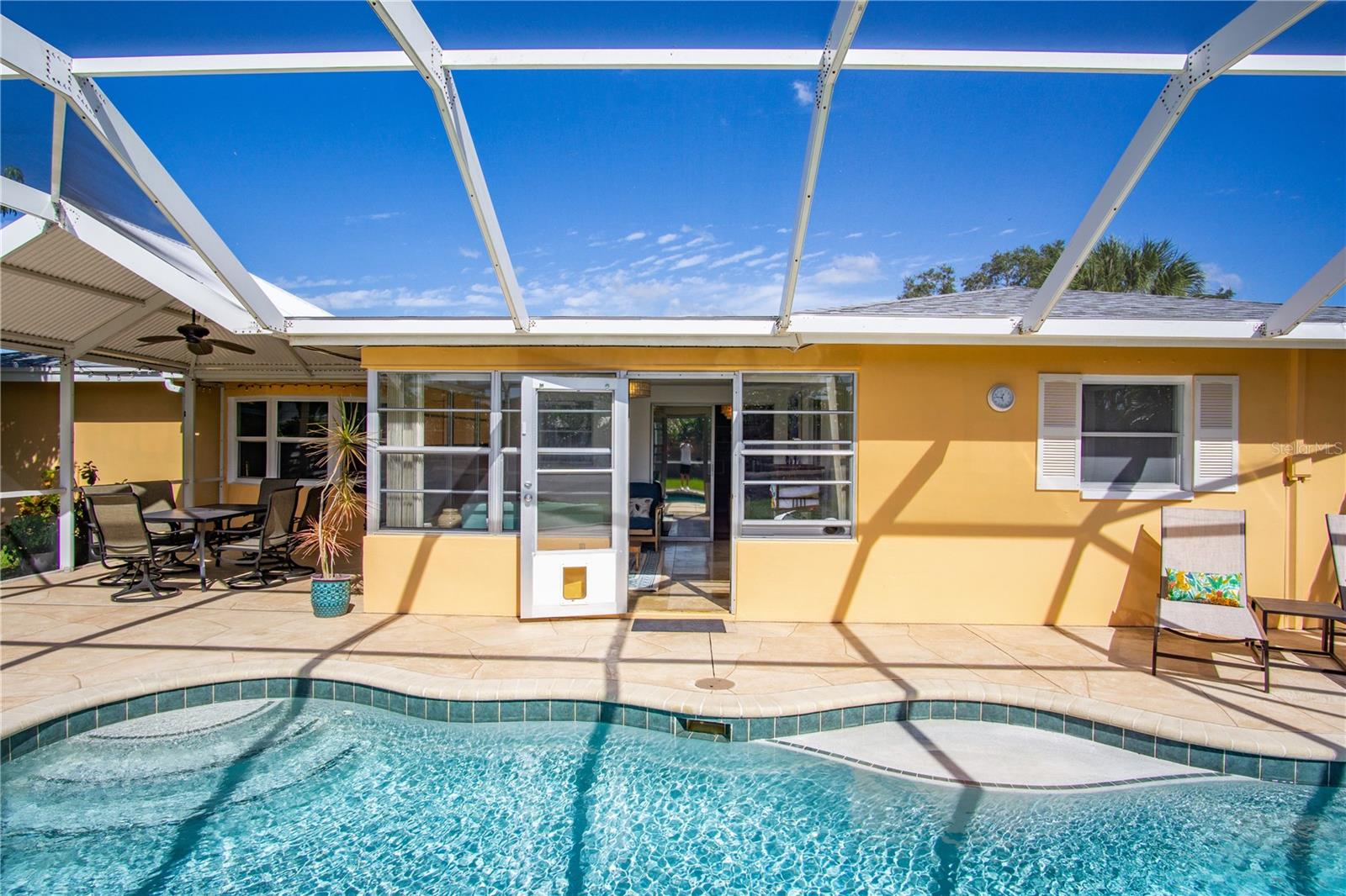 VILLAGE GREEN OF BRADENTON - Residential