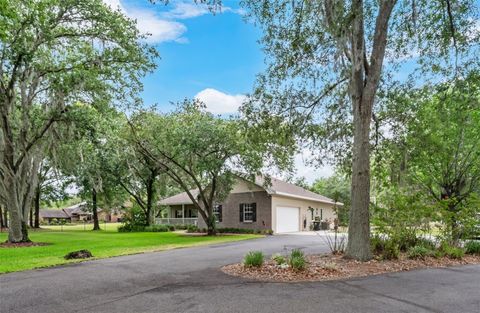 A home in LAKELAND