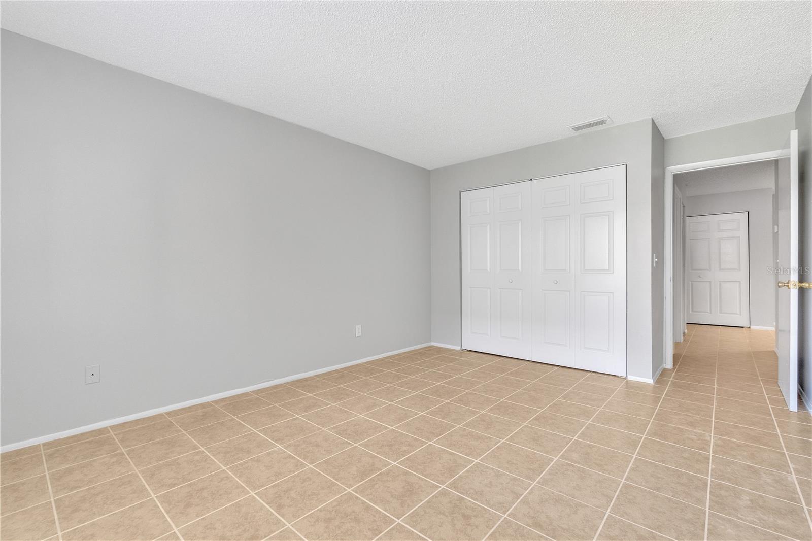 OXFORD SQUARE CONDO - Residential