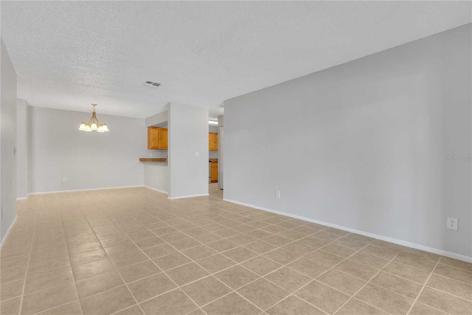 OXFORD SQUARE CONDO - Residential