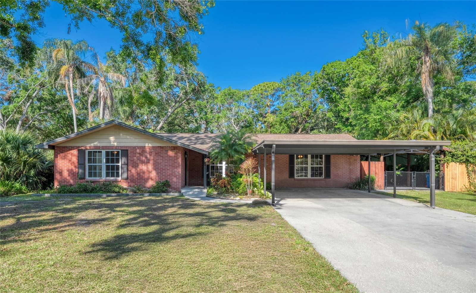 8136 HONEYBEE LANE