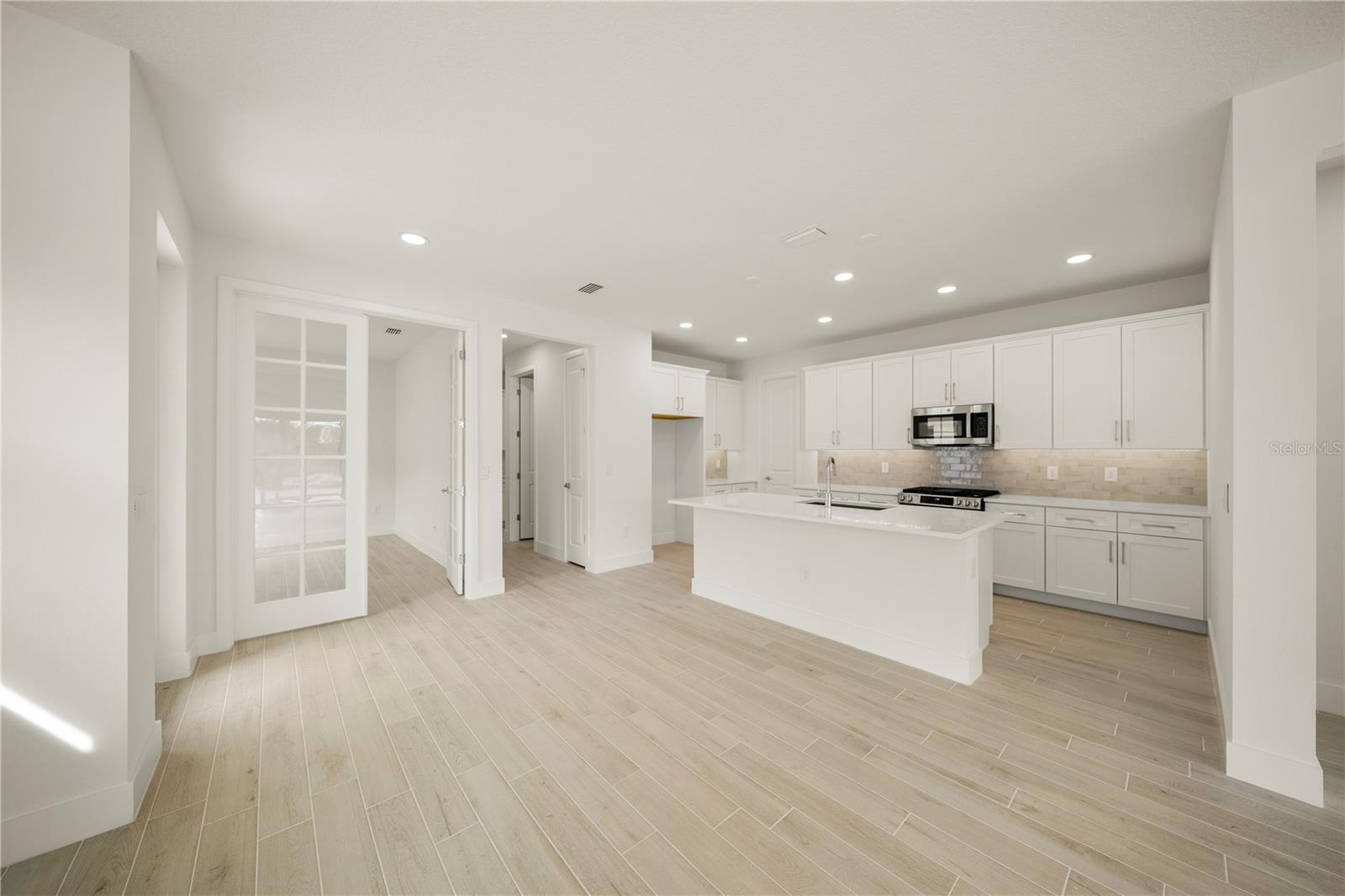 SHELLSTONE AT WATERSIDE - Residential