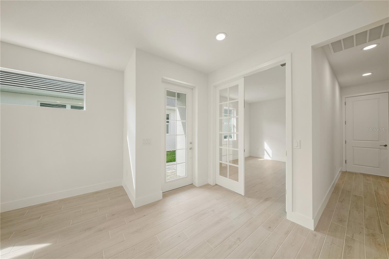 SHELLSTONE AT WATERSIDE - Residential