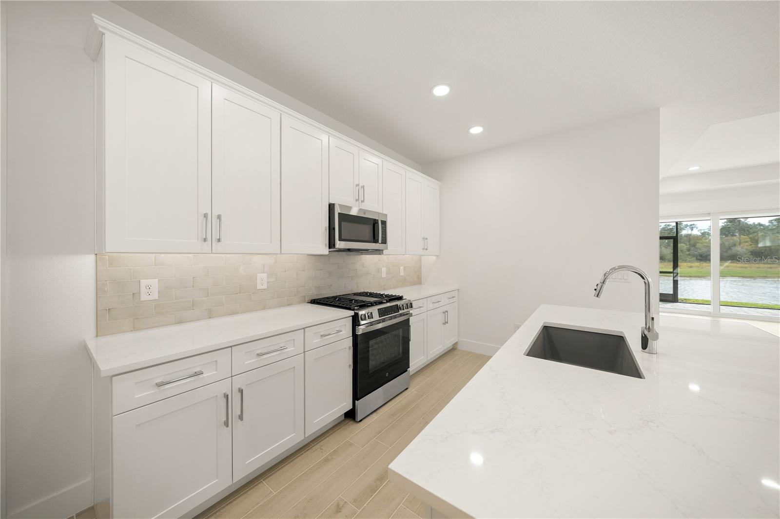 9533 LUNAR DOVE COURT