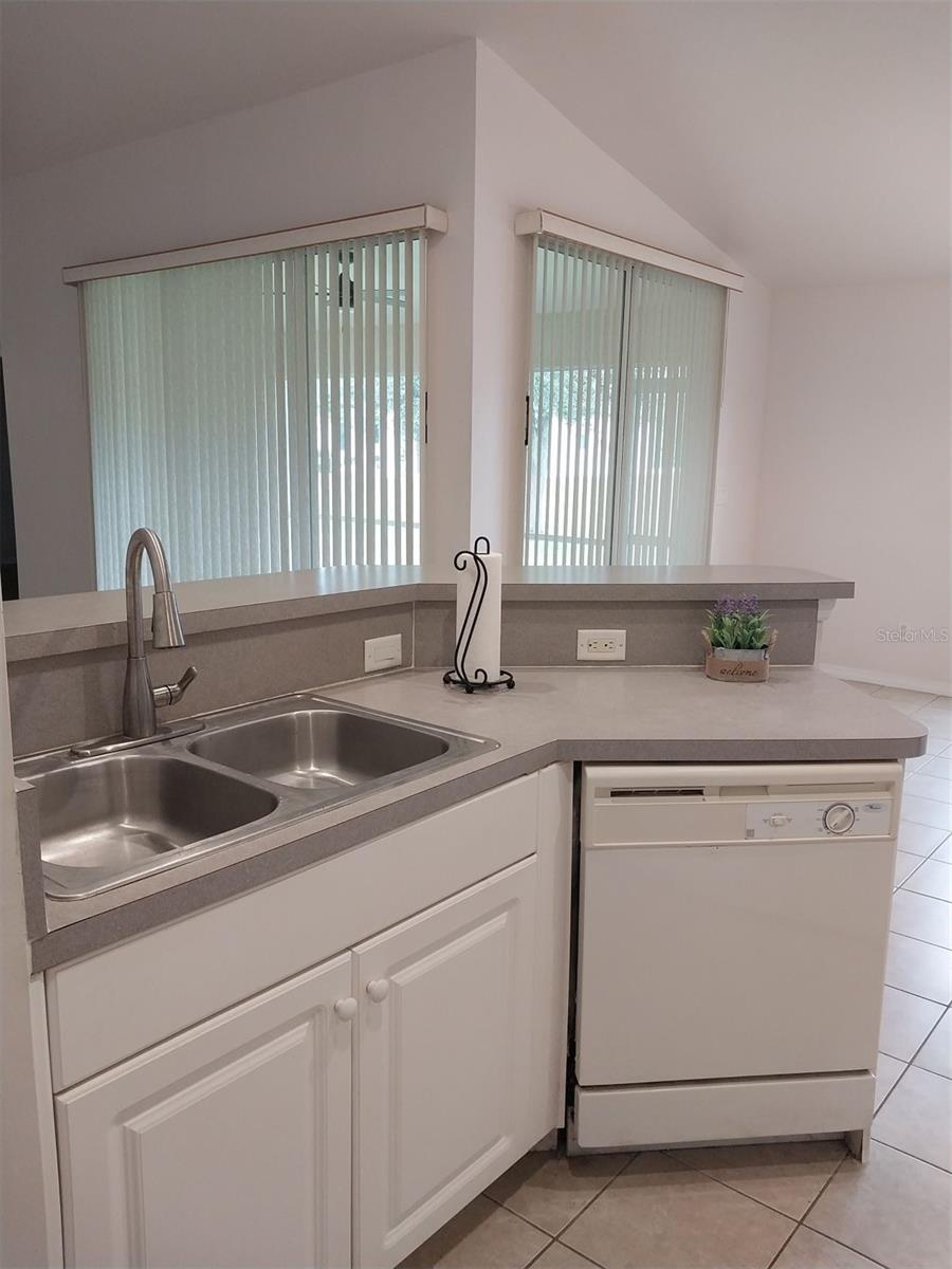 PORT CHARLOTTE SUB 49 - Residential Lease