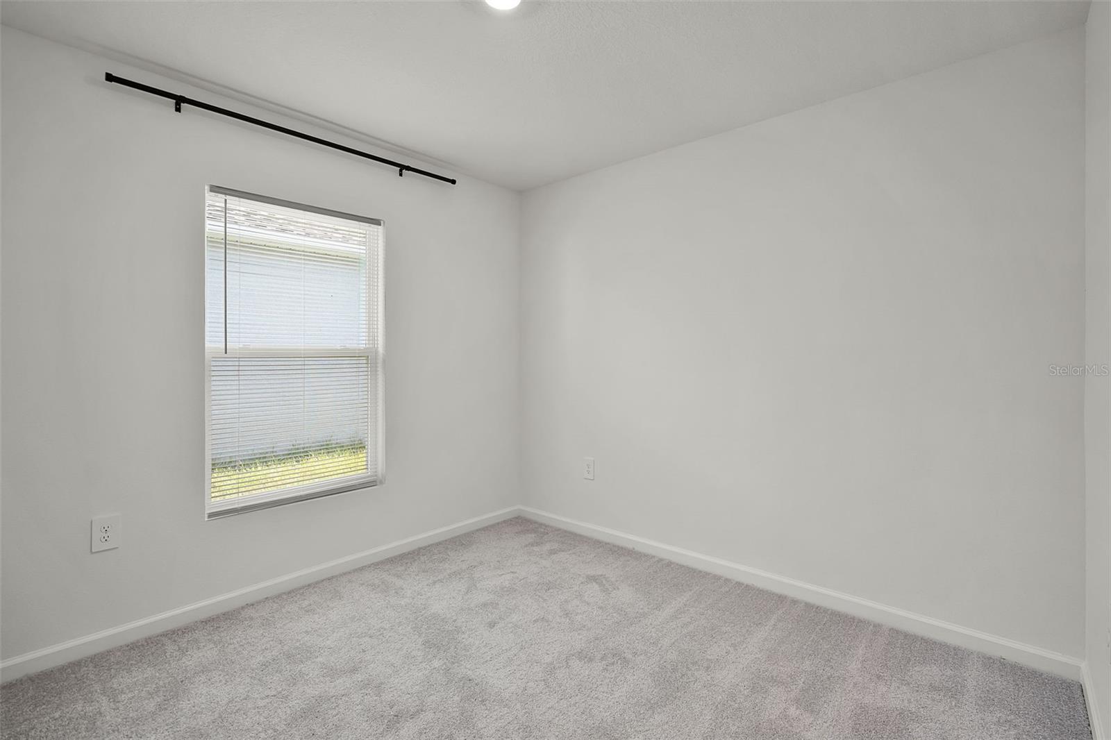 RANCHES/LK MCLEOD III - Residential Lease
