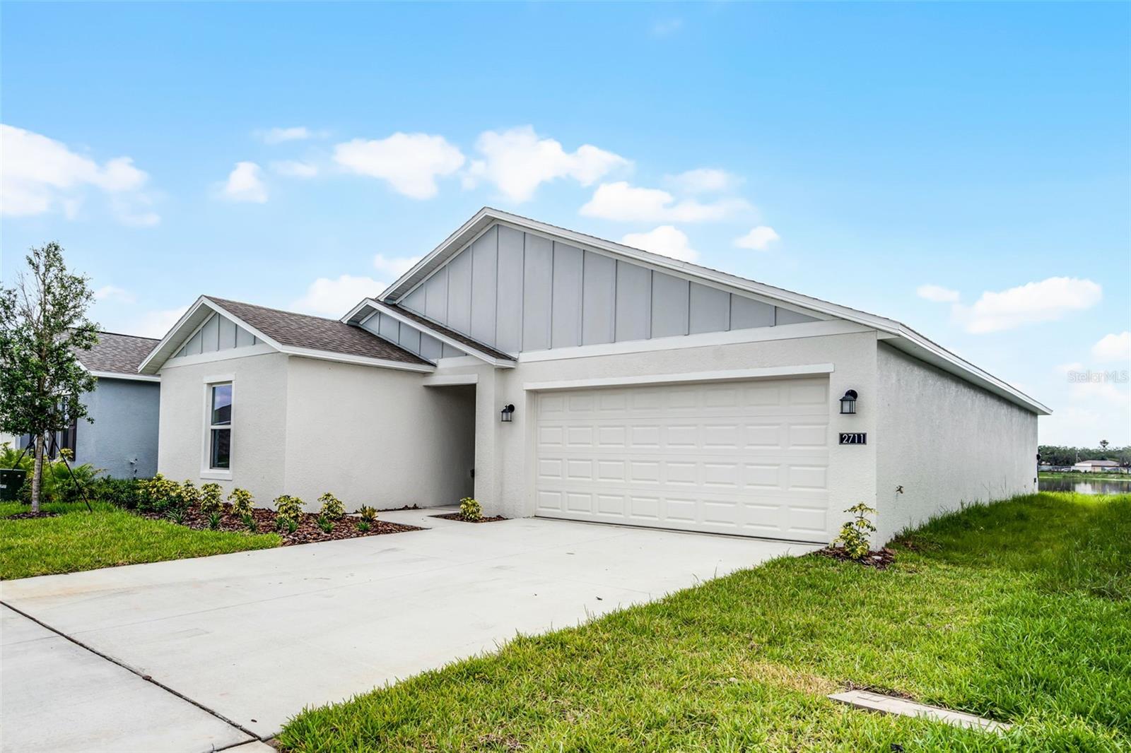 RANCHES/LK MCLEOD III - Residential Lease