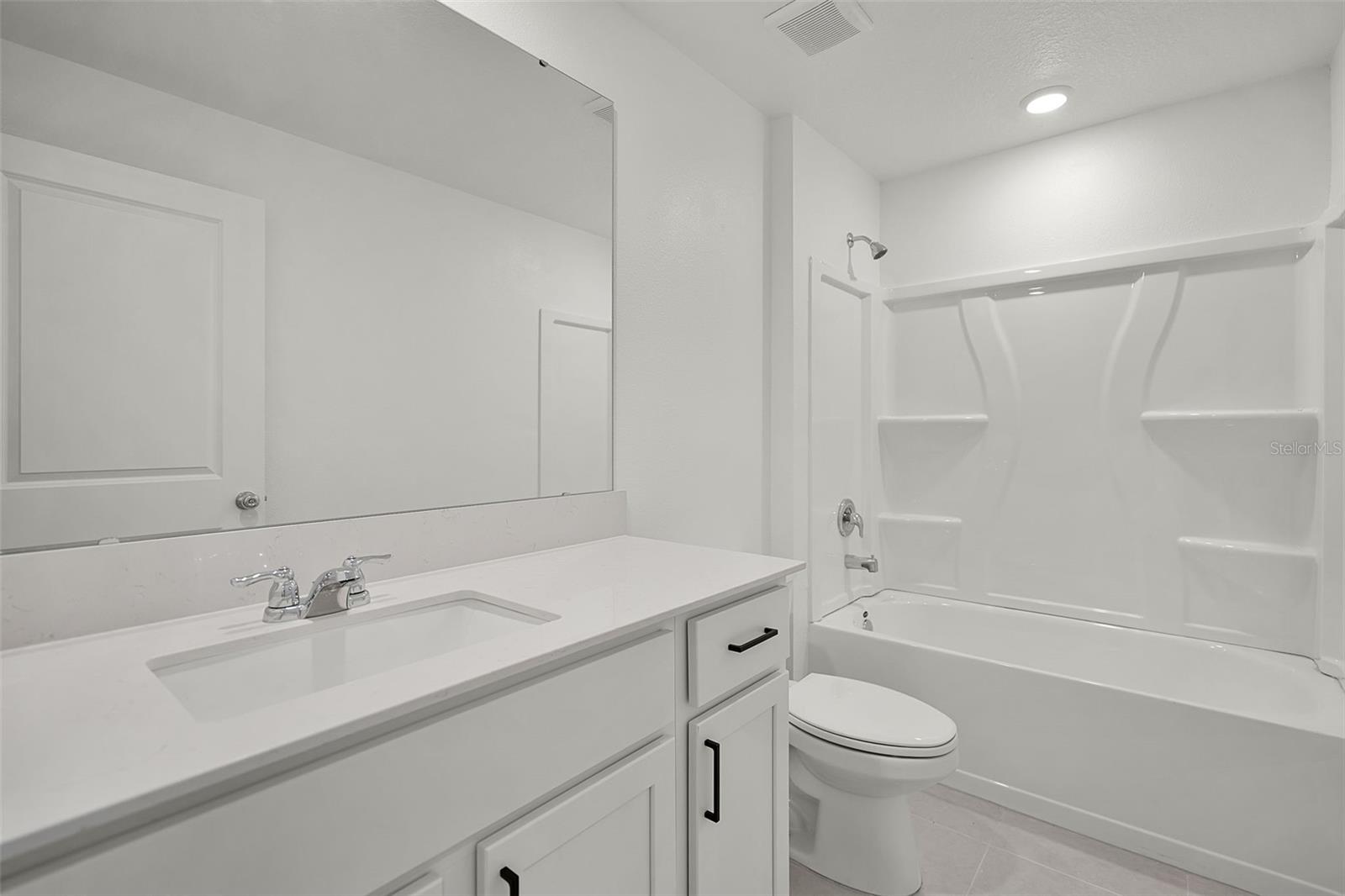 RANCHES/LK MCLEOD III - Residential Lease