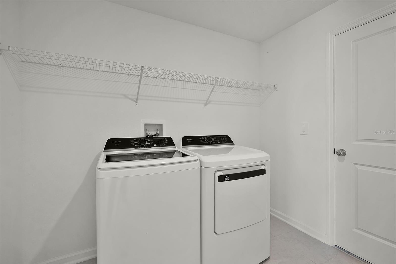 RANCHES/LK MCLEOD III - Residential Lease