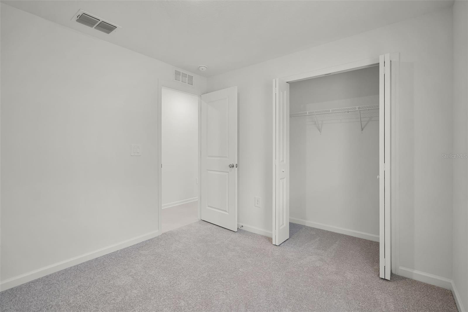 RANCHES/LK MCLEOD III - Residential Lease