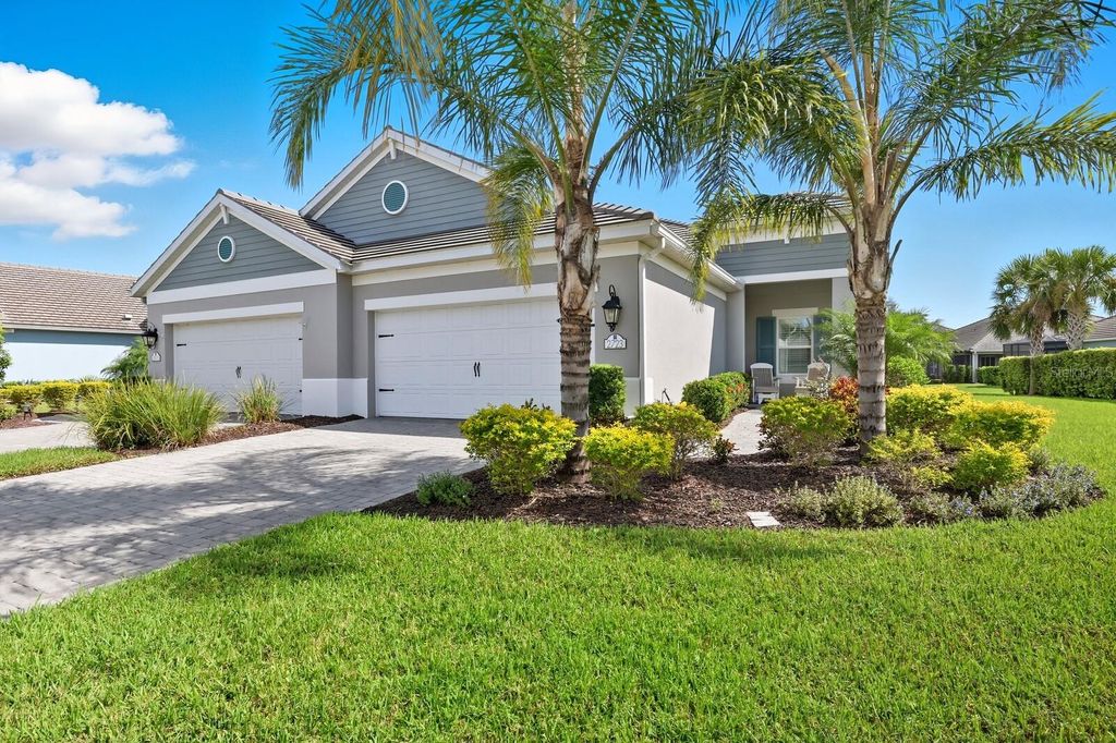 Photo of 2723 Sapphire Blue Lane, Bradenton, FL 34211 (MLS # A4668468)