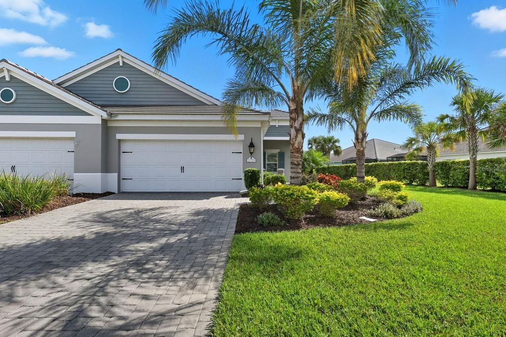 Photo of 2723 Sapphire Blue Lane, Bradenton, FL 34211 (MLS # A4668468)