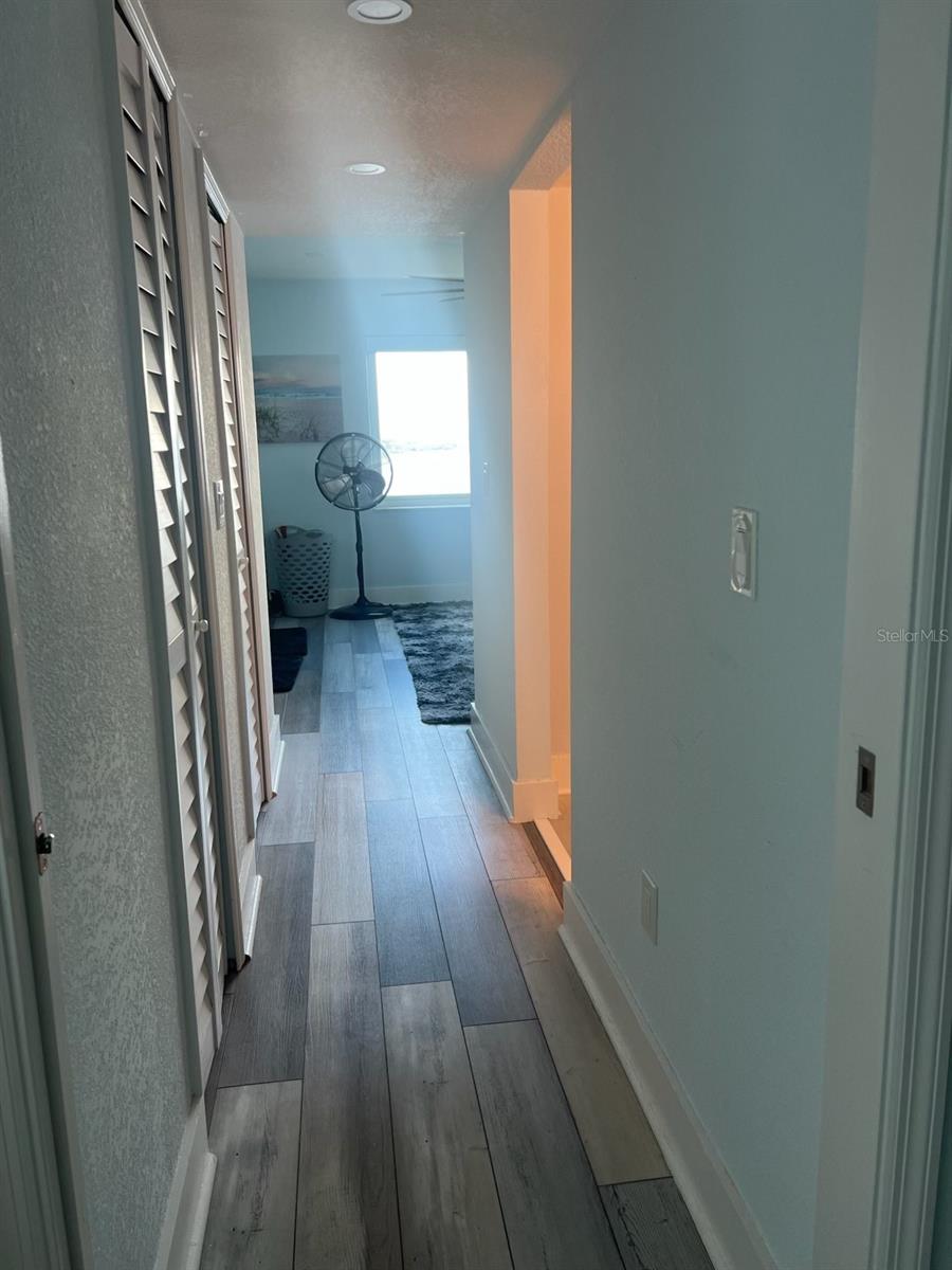 SKY HARBOUR CONDO APTS - Residential Lease