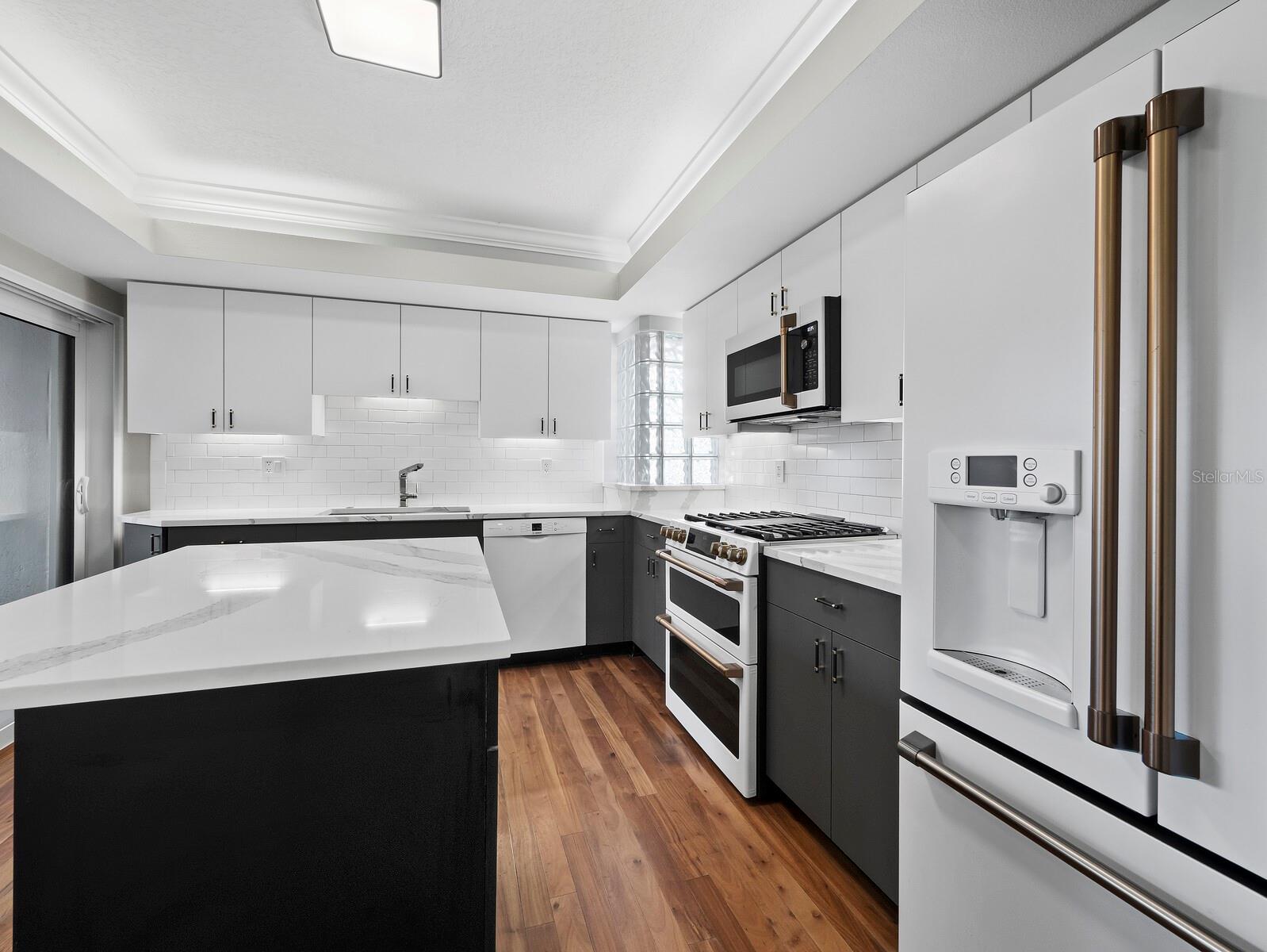 PLAT OF SARASOTA EXHIBIT - Residential