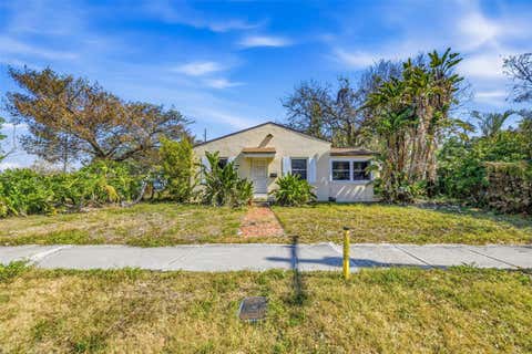 Photo of 403 Columbia Drive, Tampa, FL 33606 (MLS # TB8528057)
