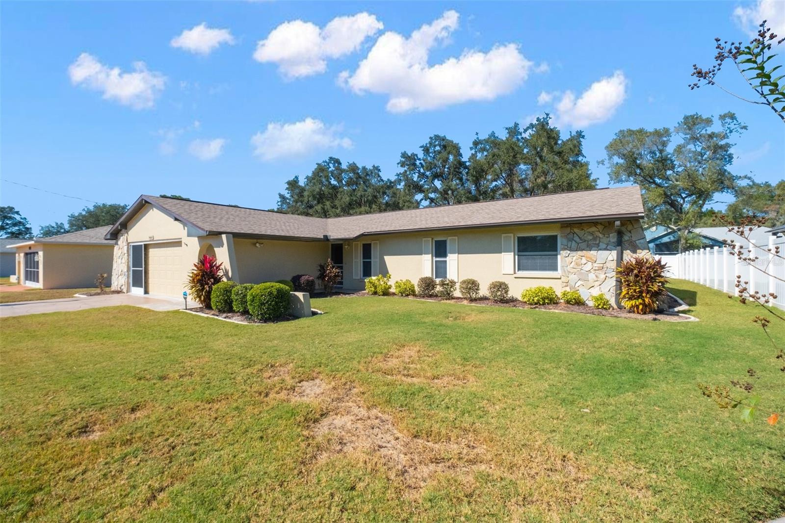 SPRING HILL - Residential