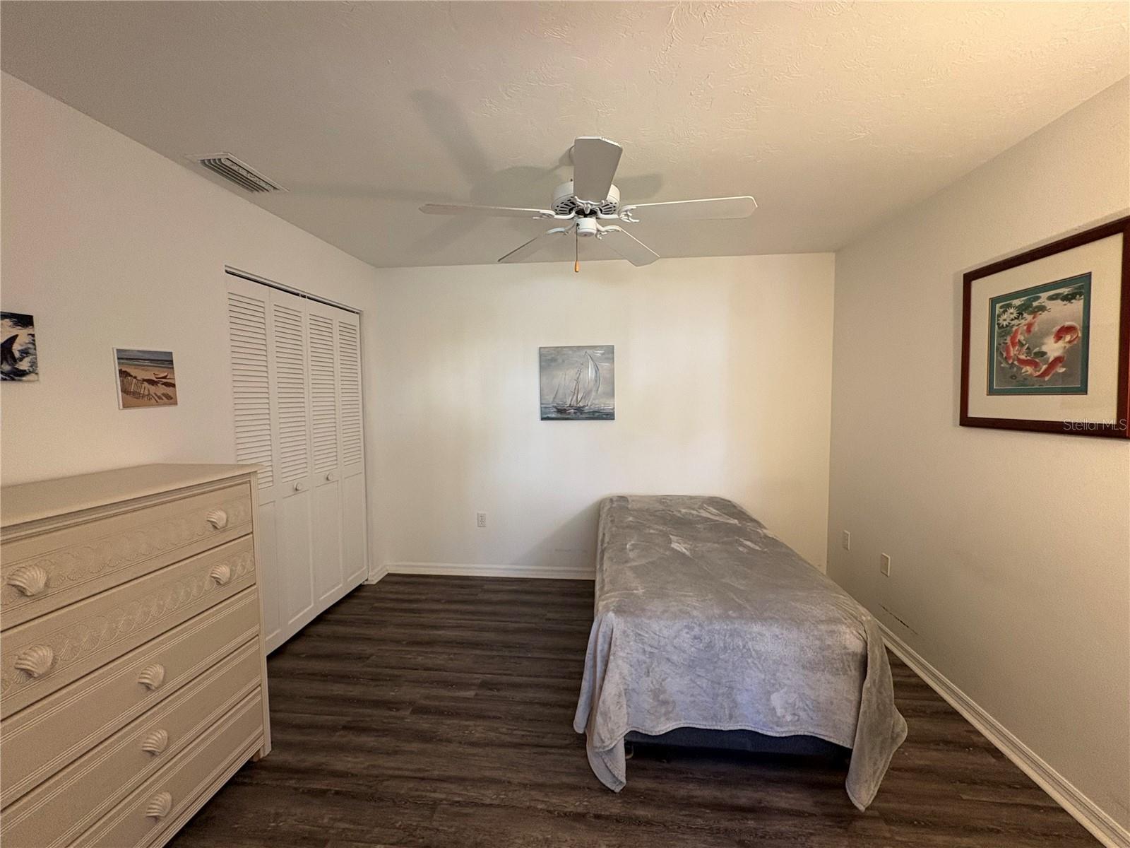 THE VILLAS OF EAGLE CREEK III & IV - Residential