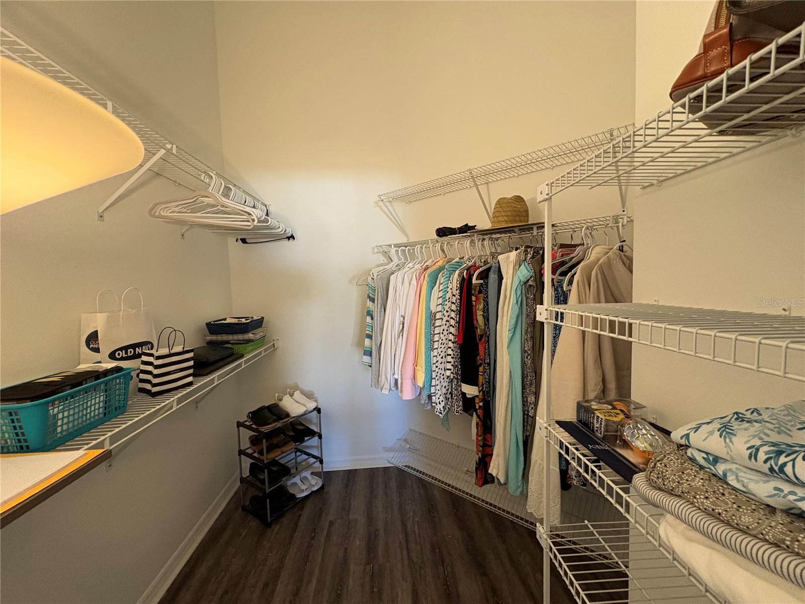 THE VILLAS OF EAGLE CREEK III & IV - Residential