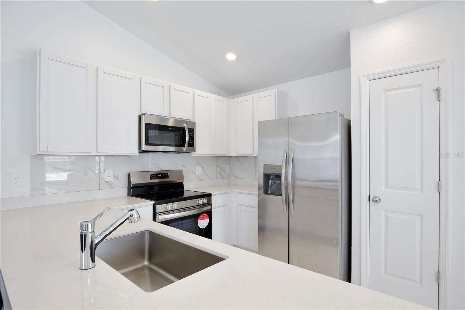 PEACE CREEK RESERVE 40'S - Residential