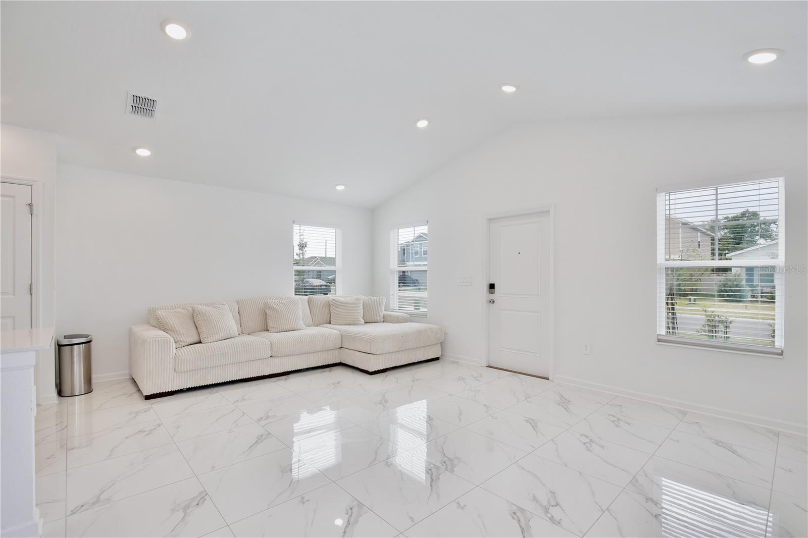 1709 TEAGAN LANE