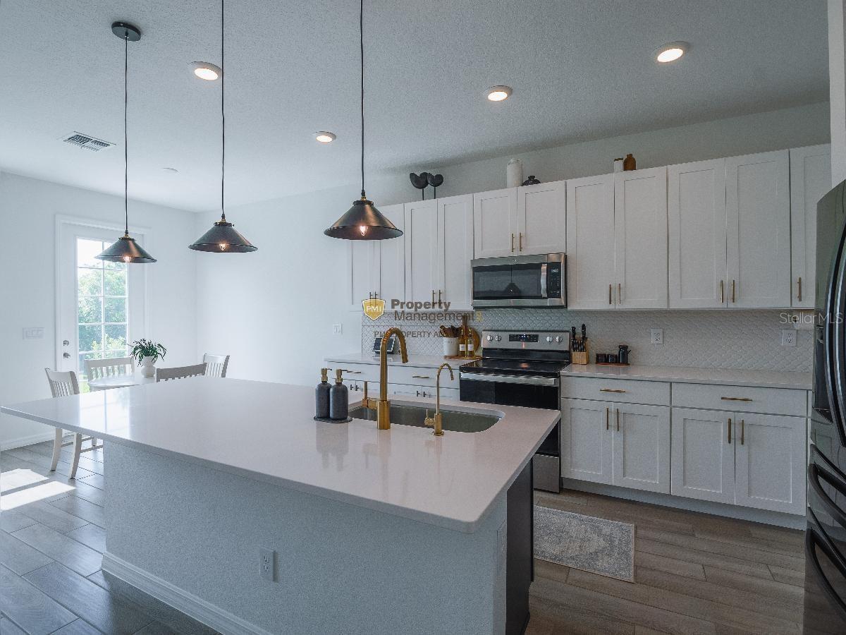 FESTIVAL PH 4 - Residential Lease