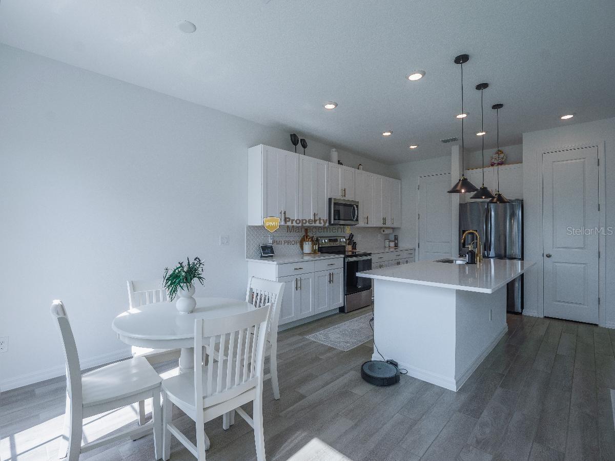 FESTIVAL PH 4 - Residential Lease