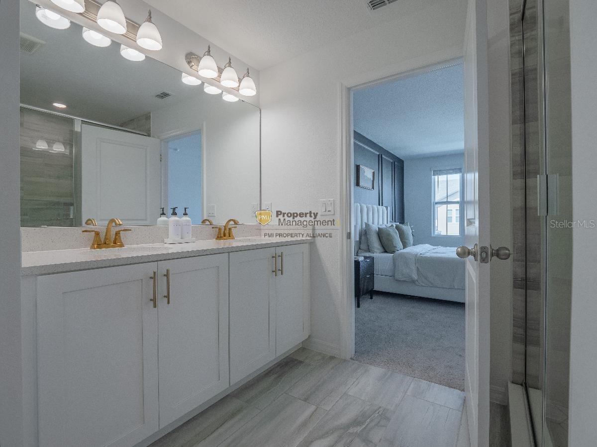 FESTIVAL PH 4 - Residential Lease