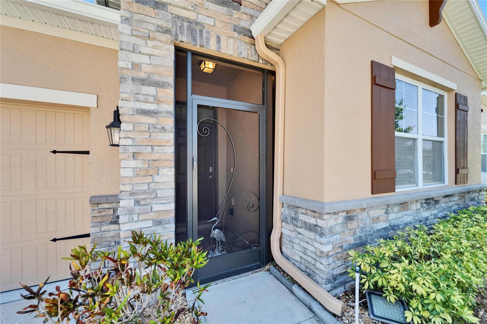 2612 CANYON CREST DRIVE