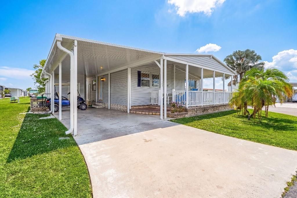 Photo of 251 Ibis, Punta Gorda, FL 33950 (MLS # TB8514962)