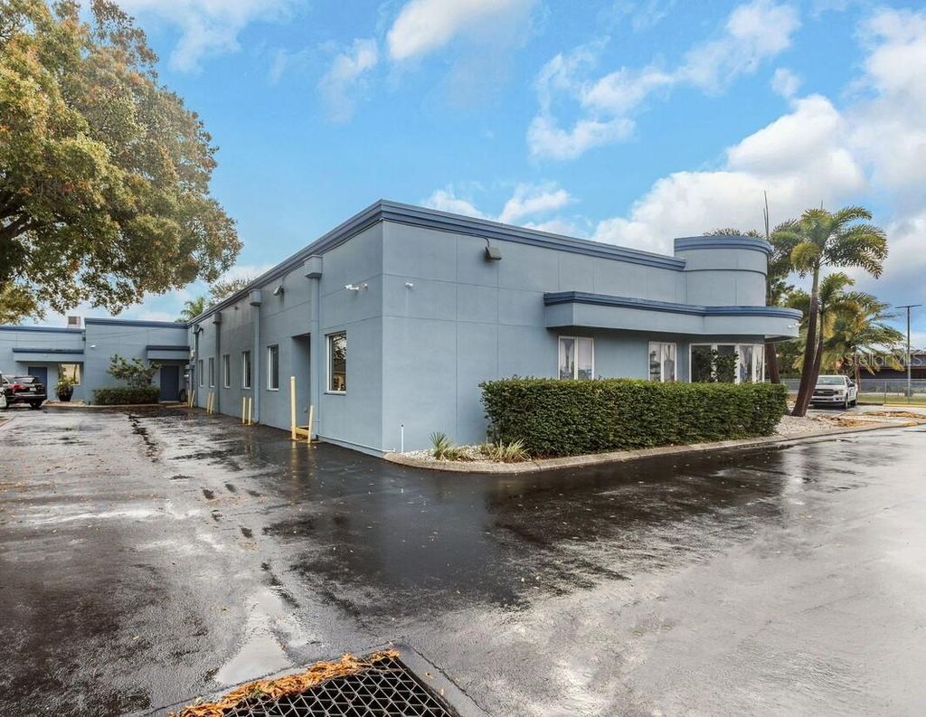 Photo of 7641 66th Street N, Pinellas Park, FL 33781 (MLS # TB8375209)