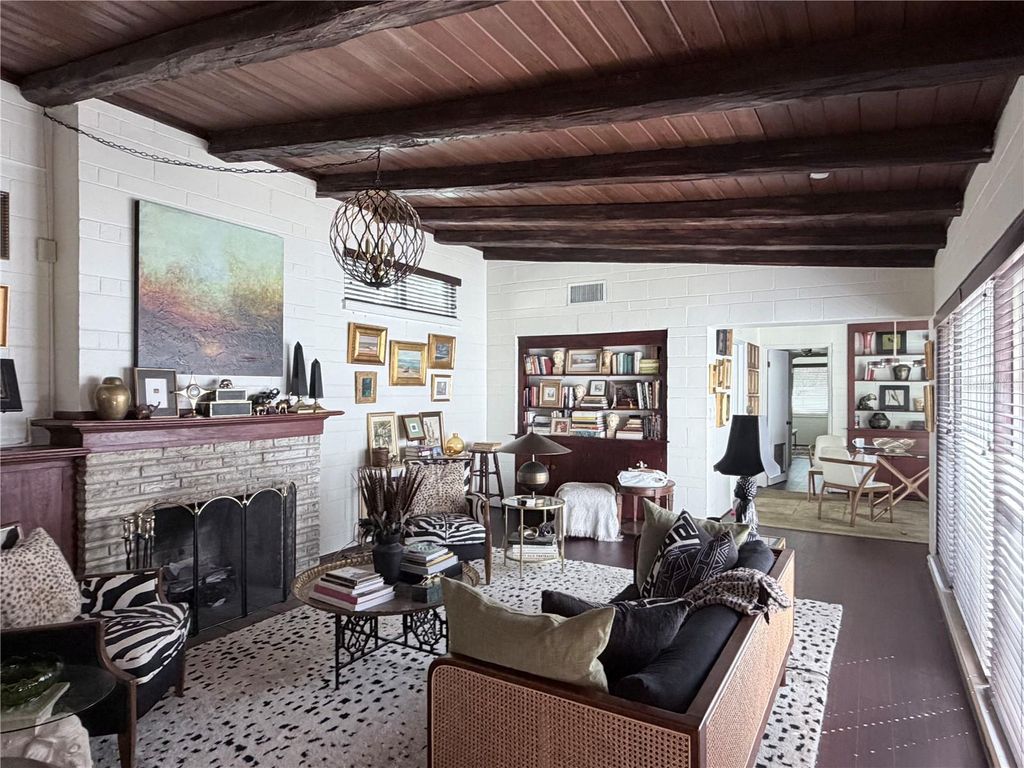 Photo of 836 Mayfair Circle, Orlando, FL 32803 (MLS # O6387955)