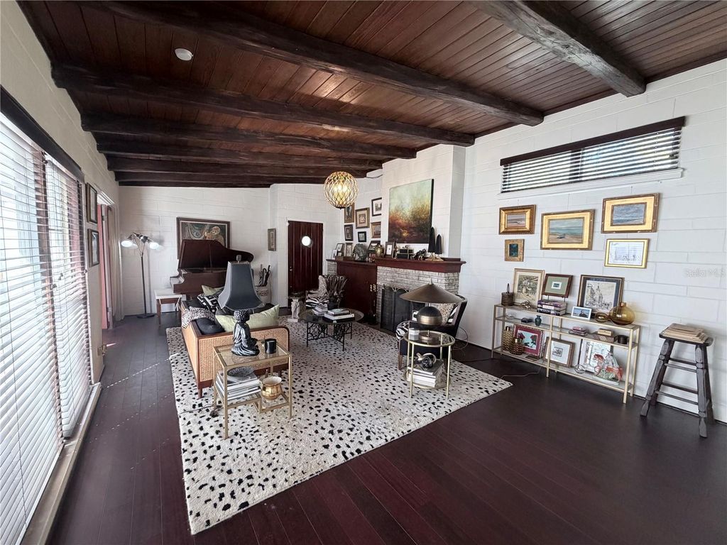 Photo of 836 Mayfair Circle, Orlando, FL 32803 (MLS # O6387955)